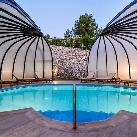 5 Star With 4 Bedrooms, Dalaman 1051 Villa Akkaya (Aegean)
